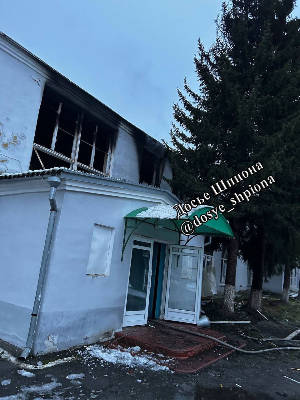 Последствия удара по заводу «Стрела» в населенном пункте Суземка в Брянской области