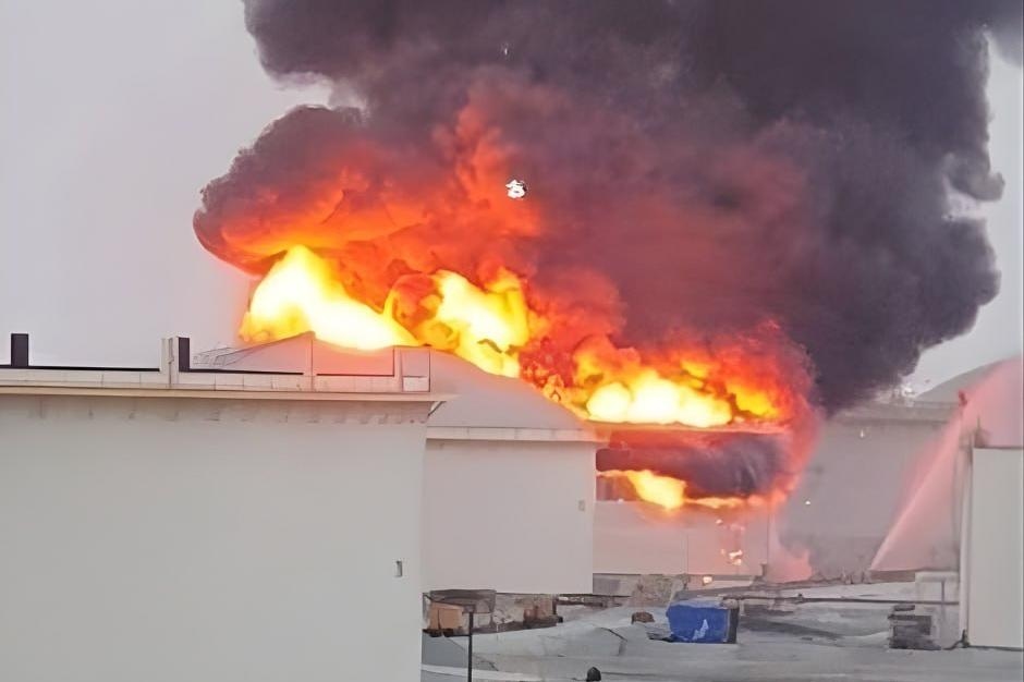 Пожар на НПЗ в Бахрейне