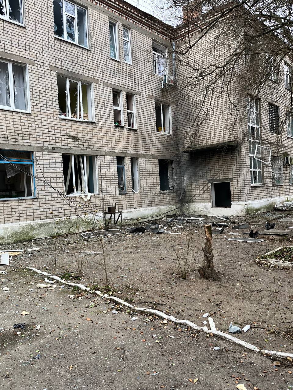 Последствия предполагаемого удара по кабинету главврача Алешкинской центральной районной больницы